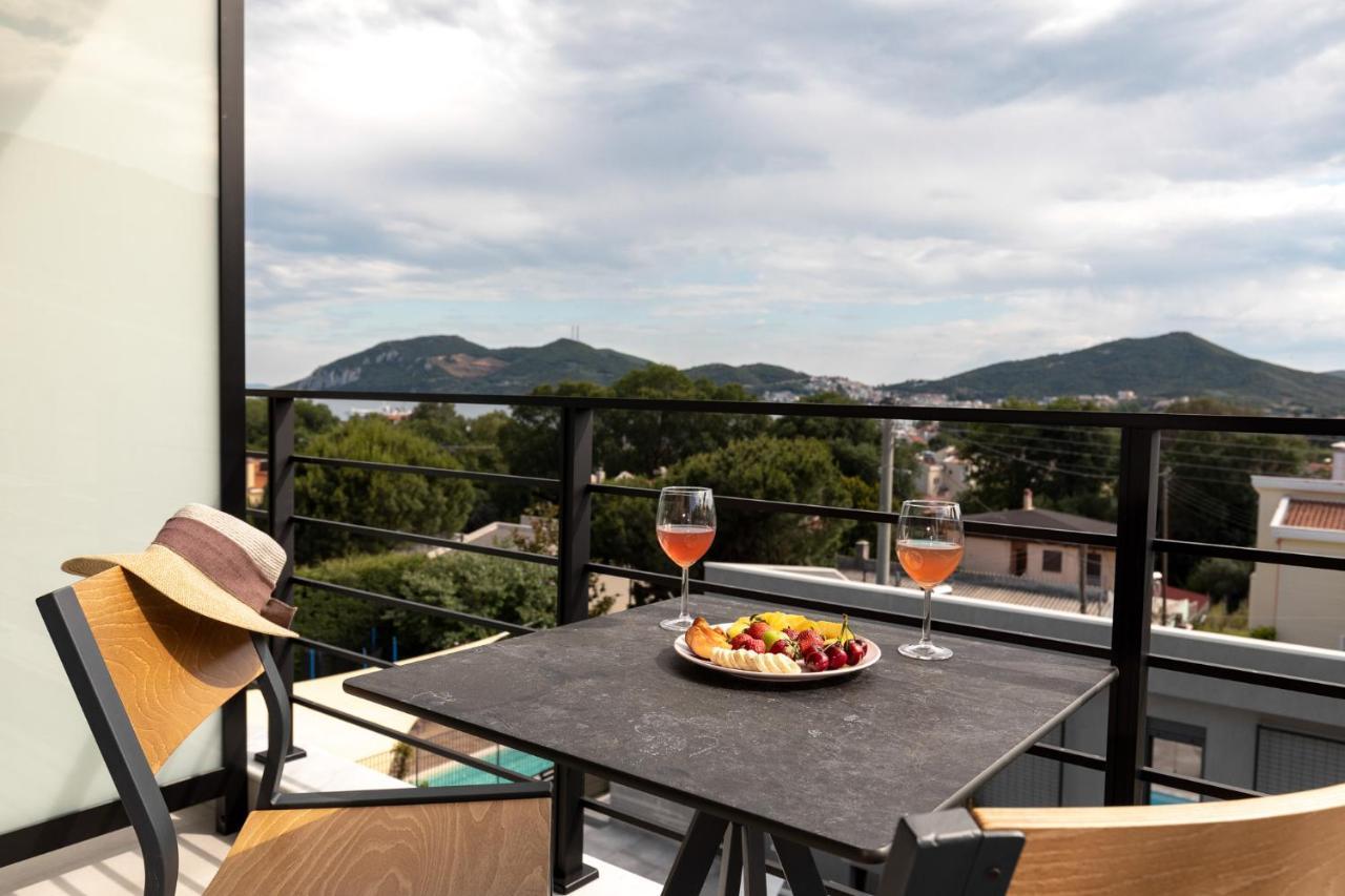 Cove Suites Nea Iraklitsa ภายนอก รูปภาพ