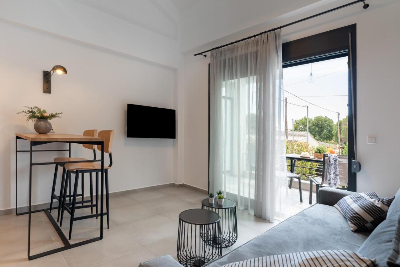Cove Suites Nea Iraklitsa ภายนอก รูปภาพ