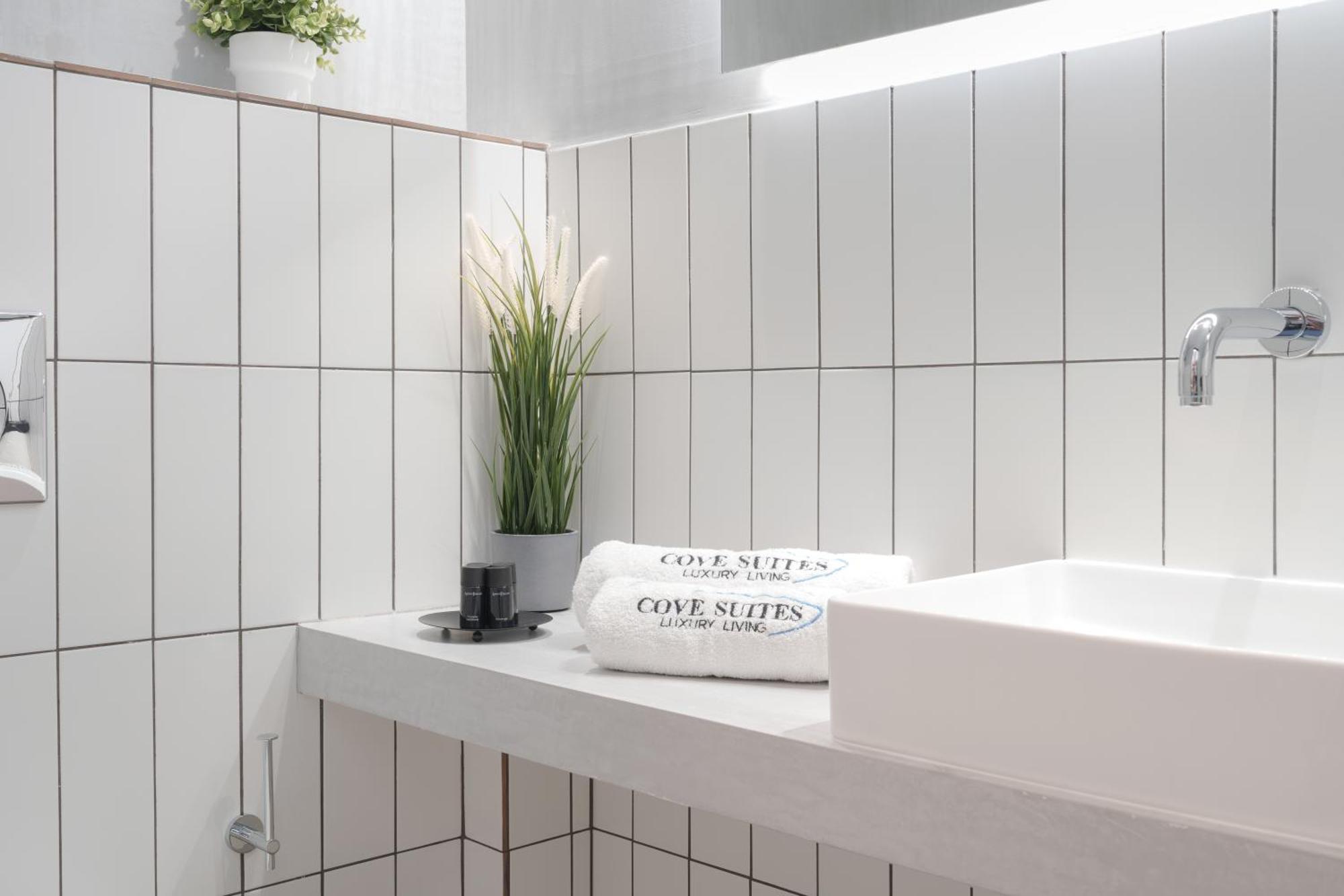Cove Suites Nea Iraklitsa ภายนอก รูปภาพ