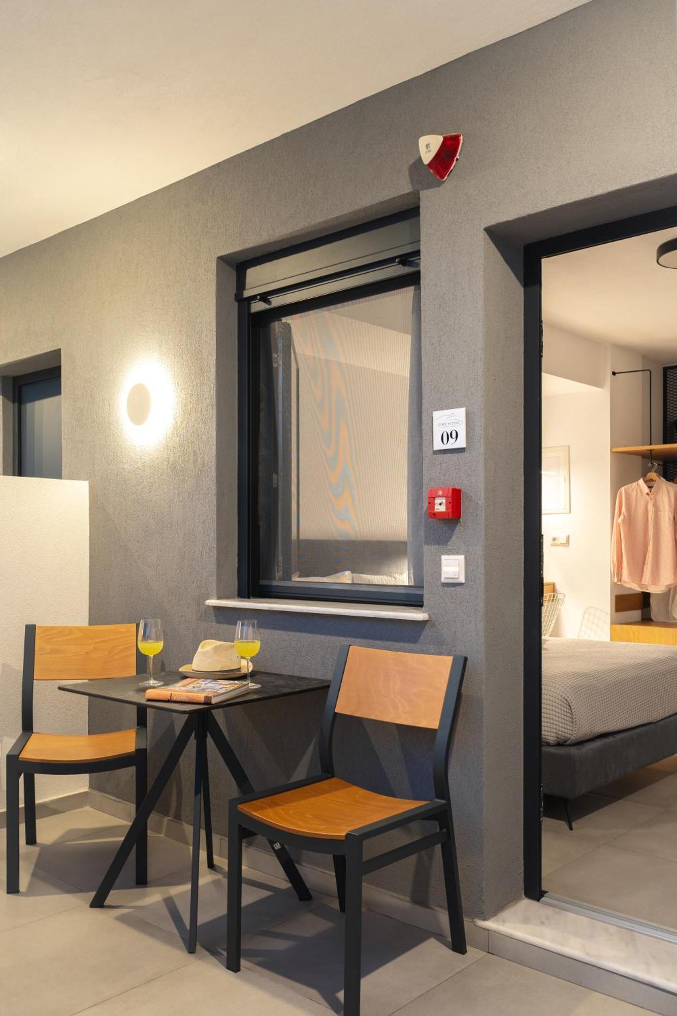 Cove Suites Nea Iraklitsa ภายนอก รูปภาพ