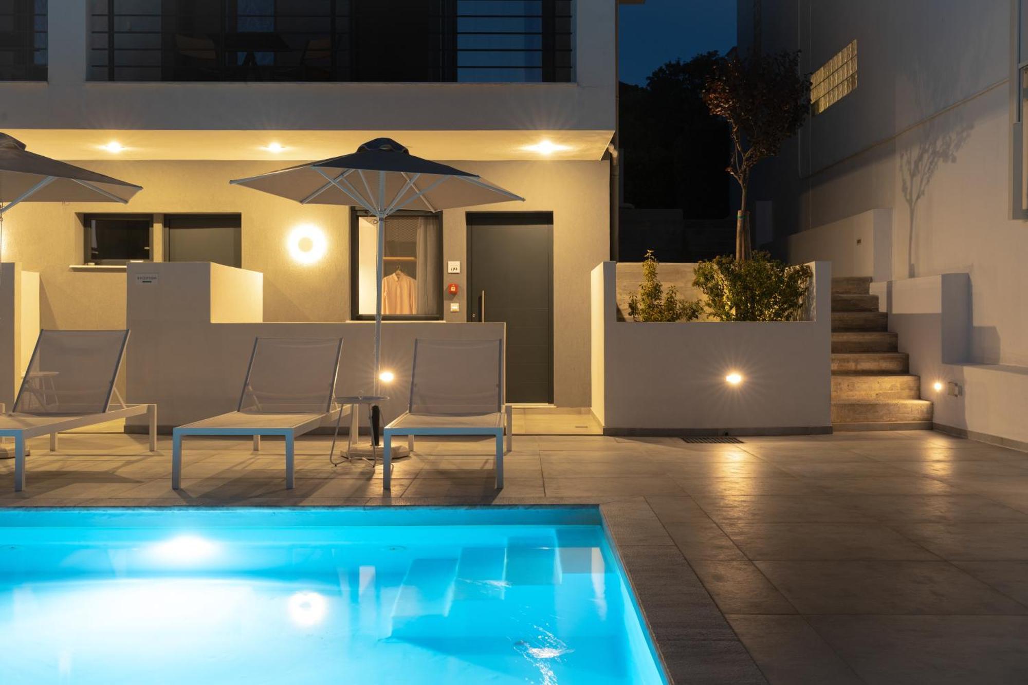 Cove Suites Nea Iraklitsa ภายนอก รูปภาพ